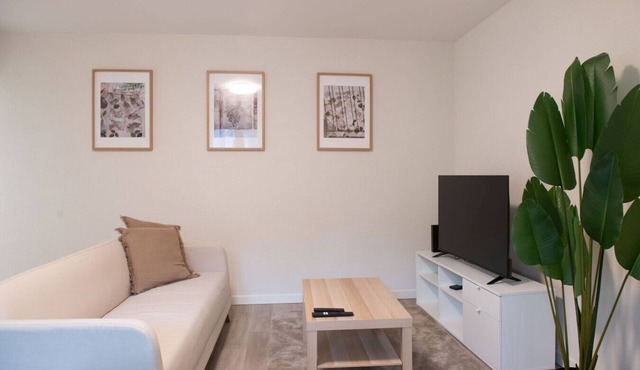 Leaf Apartment in Zurich Oerlikon