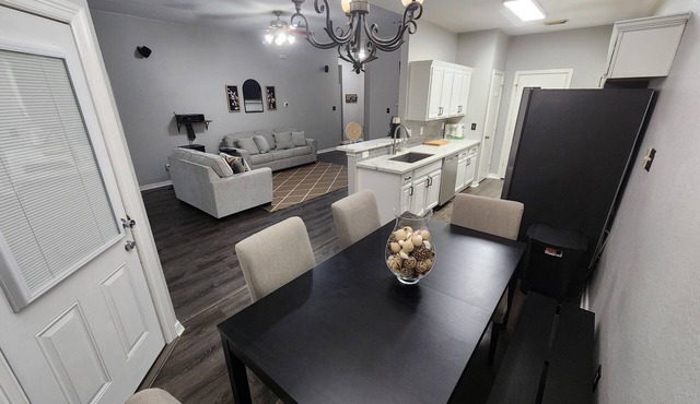 League City 3/2 Home with direct Jogging Path access to Grocery Store