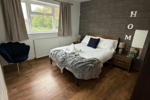 Leamington Spa House with 4 Bedrooms