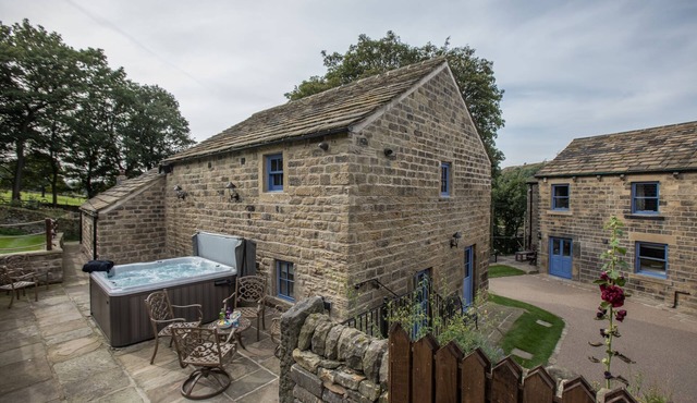 Leapings Cottage - sleeps 12 guests in 6 bedrooms