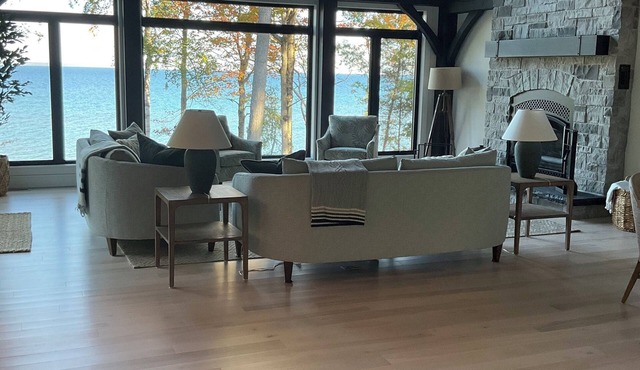 Leaside Surf - luxury contemporary timber frame cottage on Southern Georgian Bay