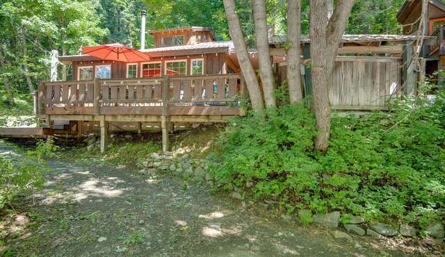 Leavenworth Cabin w/Private Hot Tub!