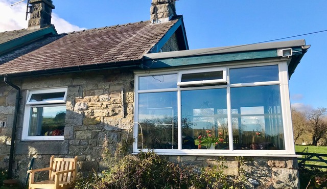 LEAZES COTTAGE, pet friendly, country holiday cottage in Rothbury