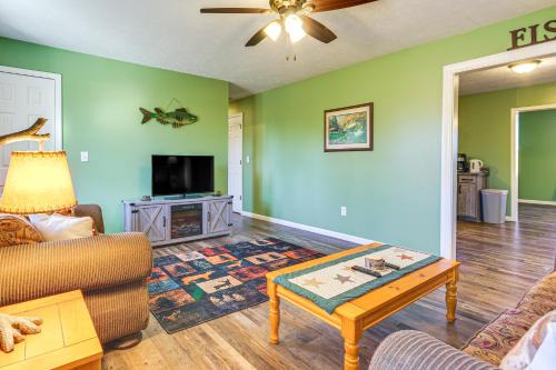 Lebanon Fishing Retreat with Fire Pit Pets Welcome!