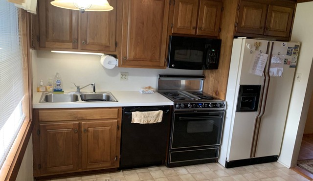 Lebanon Single Home 30 minutes from Hershey 10 minutes to Lebanon Veterans