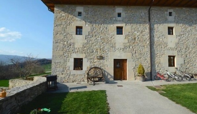 Leciaga Rural Cottage for 14 people