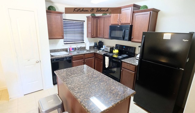 leclaire · ❤️Bush Airport-4 Bedroom, 5 beds North Houston
