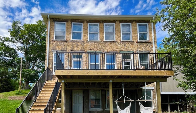 LeClaire historic stone house with modern updates, river views and large yard