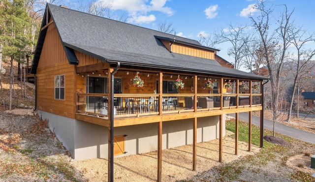 Ledgerock Cabin – Elegant 3BR Retreat in Tall Timbers Resort