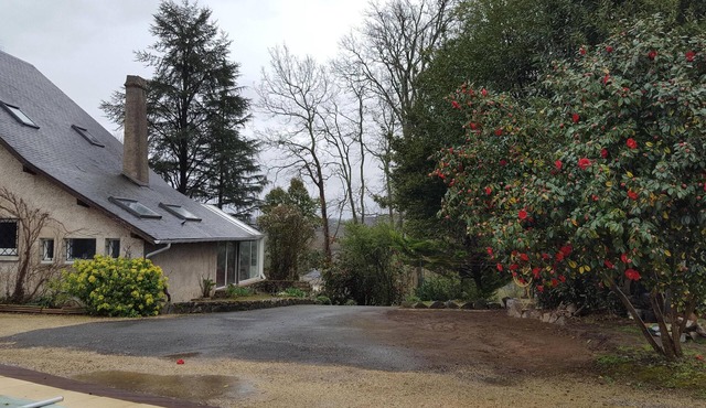 Lee: Big villa quiet close to Pau and Lourdes