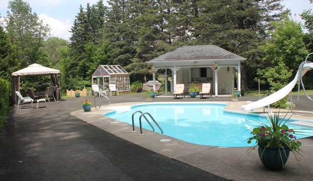 Lee Farm Inn