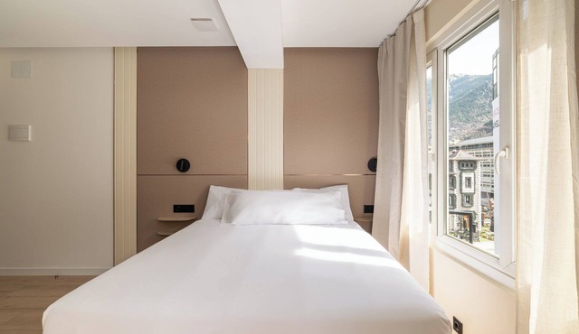 LEE Hotel