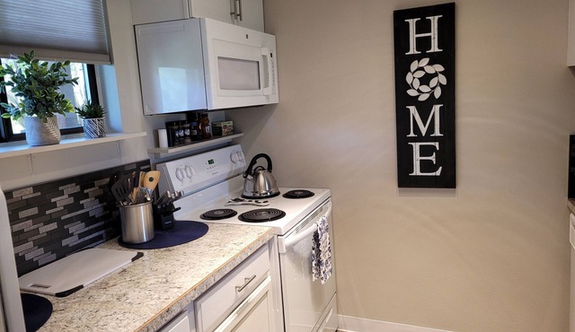 Lee's Helena Hideout