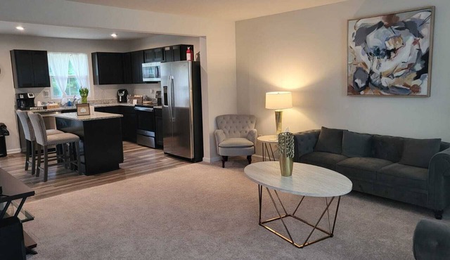 Lee's Place Brand New 2BR Townhouse w/free parking