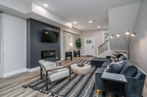 Lee Street Lodge - Minutes from DT