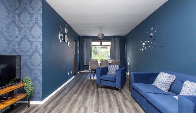 Leeds 3 Bed 1 Bath With Parking