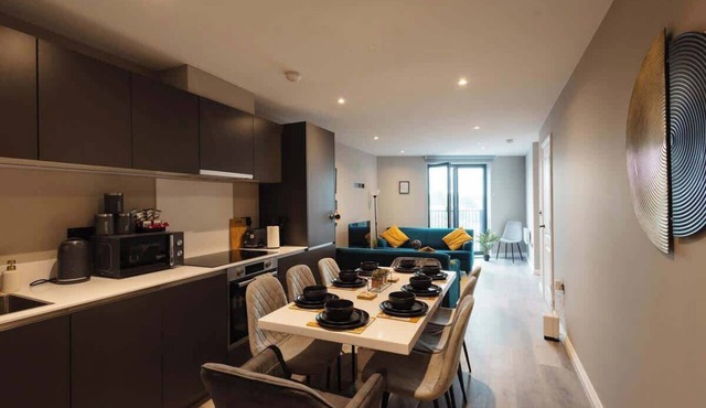 Leeds 3-Bed Long Stays up to 40% Off