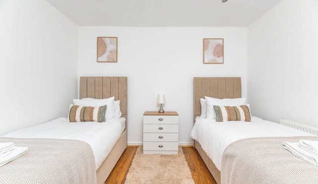 Leeds Contractor Home | Parking | Yorksha Property