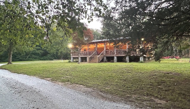 Leesa’s Cozy Cabin in Union Grove