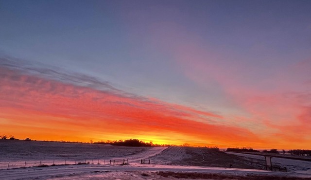 Legacy Lodge, Beautiful views, local lakes for swimming/fishing.