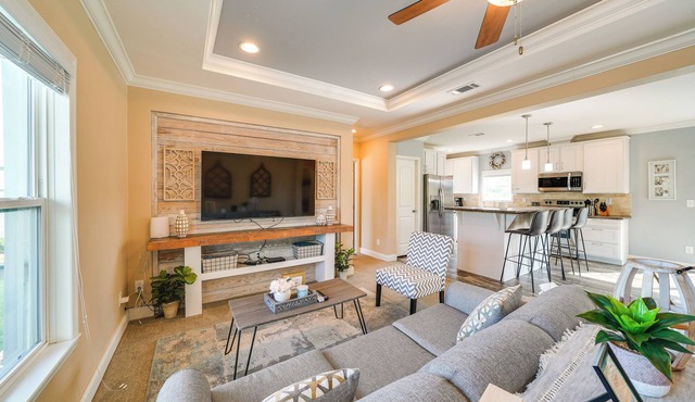 Legacy Ranch Home w/Lake Access & Grill