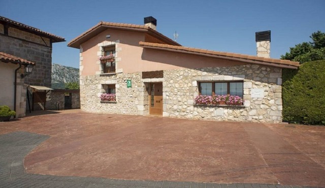 LEGAIRE ETXEA RURAL HOUSE