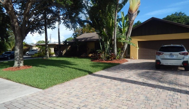 LEGAL BEECH BUM OASIS RETREAT