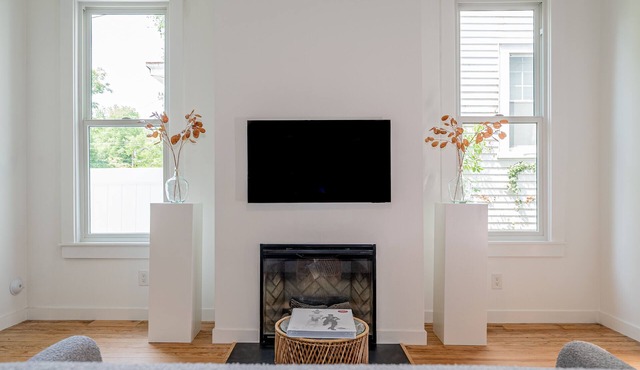 Legend RVA - Modern, Chic, Minimalist