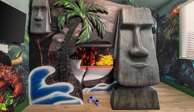 Legendary Lair | Grand estate w movie theater, arcade, pool & spa, near parks