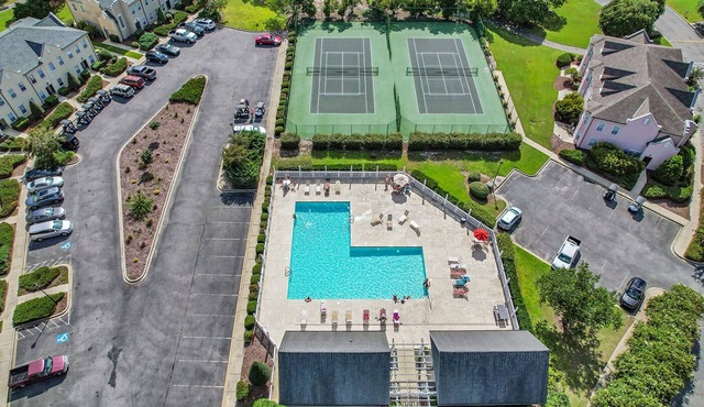 Legends Golf Condo Steps From Ailsa Pub | Pool