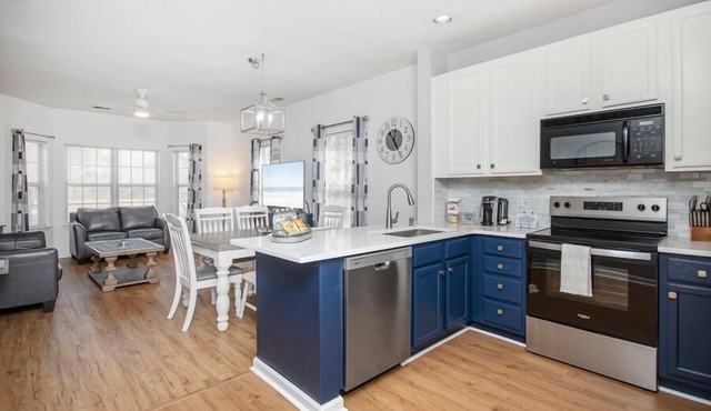 Legends Golf Resort Condo, 4 Beds, 2 Bath Pool access near Coastal Carolina Univ