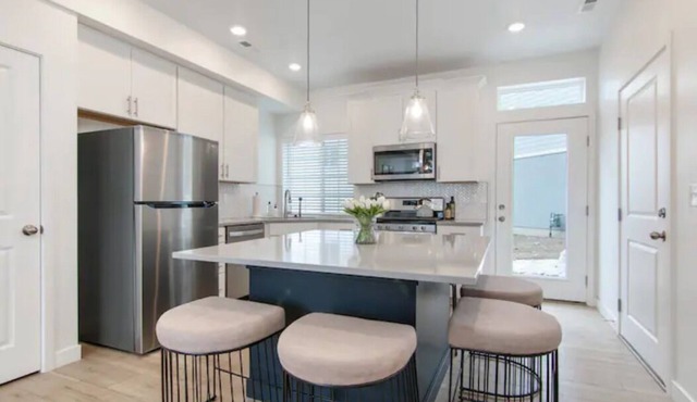 Lehi Contemporary Silicone Home