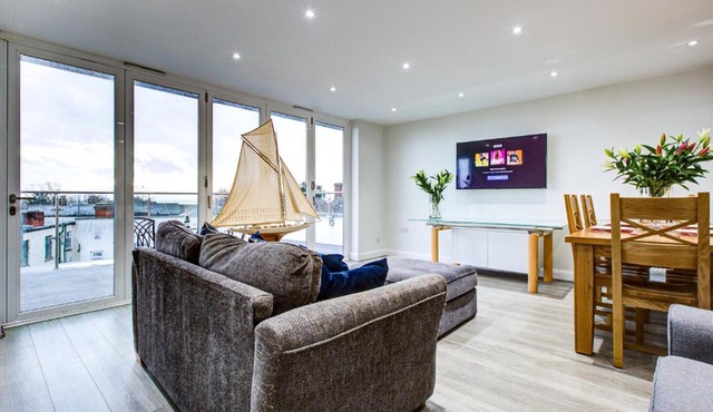 leigh Penthouse Apartment