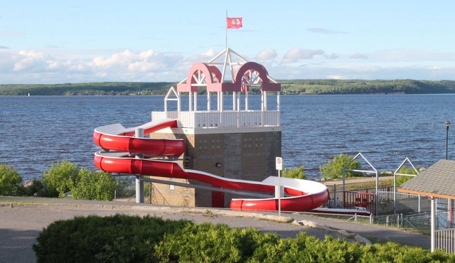 LEISURE INN