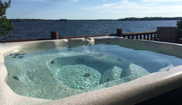 Leisure Lodge ~ Amazing Hot Tub View ~ Something For Everyone!