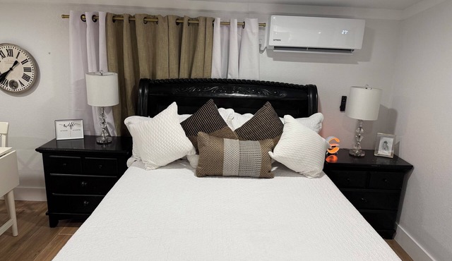 Leisure place Charming studio in delightful Tampa with WiFi, AC