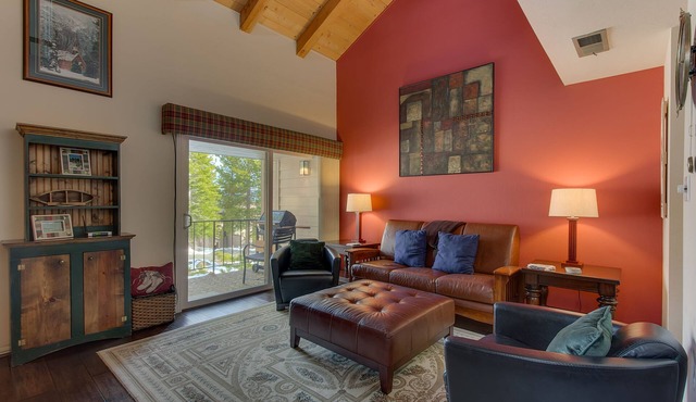 Leisure Time: 2 BR, 1.5 BA Townhouse in Carnelian Bay, Sleeps 4
