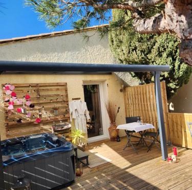 LeMasBlanc, Chambre d'hôtes & jacuzzi privé, au calme, 15min de Carcassonne