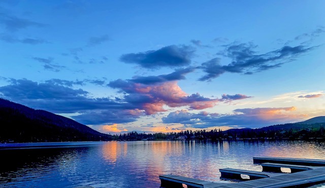 Lemmon Lodge - Private Beachfront and Fishing!