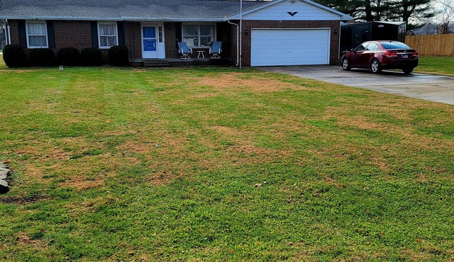 Lemon Drop Inn - 3 bedroom, 2 bath, single level home w/attached 2 car garage