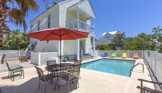 Lemon Fish - Crystal Beach Cottages, Heated Private + Community Pool!