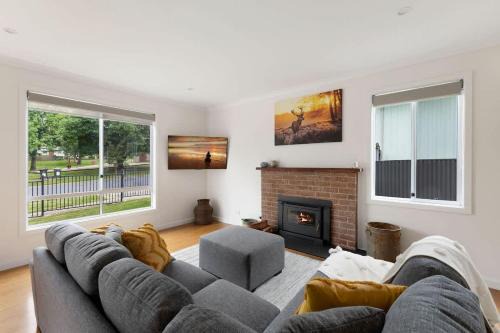 Lemon & Myrtle Cottage