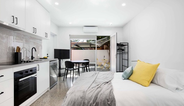 "Lemon & Salt" Studio Glenelg