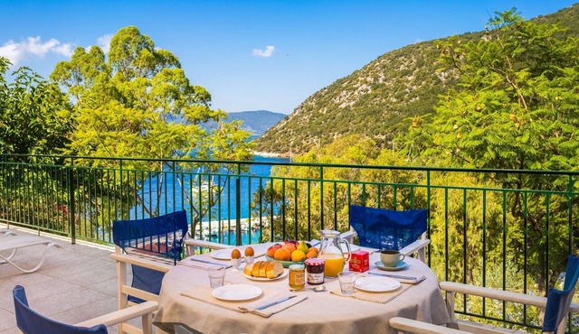 Lemonia Beach Villa - Two Bedroom Villa, Sleeps 4