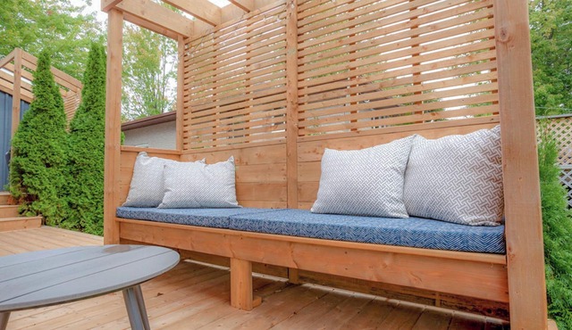 Lemons Lake Haus, Fireplace, 2 King Beds!