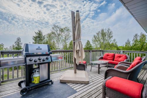 Len Cove - Your Lakeside Retreat in Howdenvale