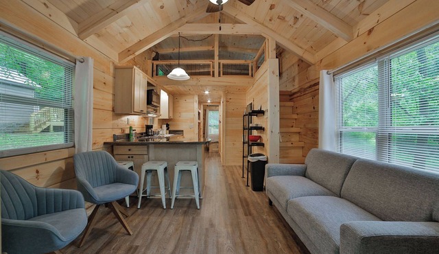 Lena cabin in Chattanooga' premier rustic resort