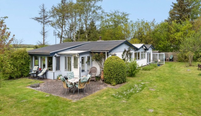 "Lenard" - 400m from the sea by Interhome