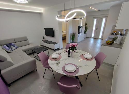 Lennida Family Apartmant Istra - free parking