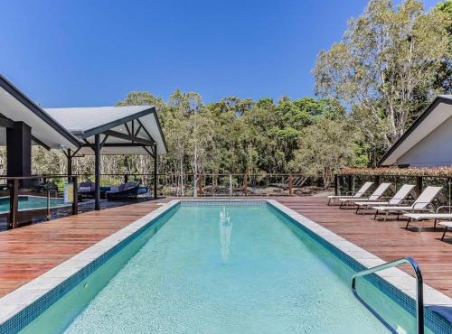 Lennox Coastal Retreat - resort-style home w. pool